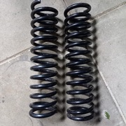 Sprężyny przód Mercedes 124 200d 