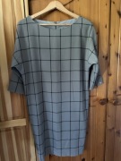 Sukienka SIMPLE elegancka 