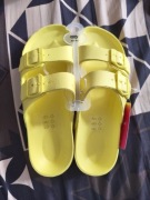 Klapki. Żółte 40-41 