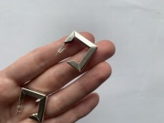 Minimalistyczne kolczyki