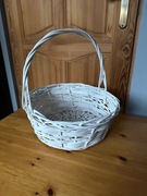 Kosz wiklinowy biały dekoracyjny z wypełnieniem