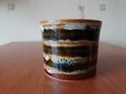 Pojedyncza, stara, tygrysia szklanka