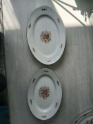 Dwa półmiski z fabryki porcelany Karolina 