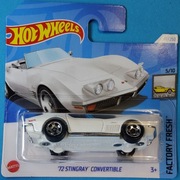 Hot Wheels '72 Stingray Convertible 