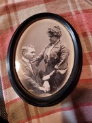 Stara? Stylizowana z tworzywa sztucznego ramka owalna ze zdjeciem kopia?