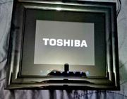 Cyfrowa czarna ramka na zdjęcia Toshiba Gigaframe Q80