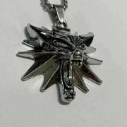 Naszyjnik Wiedźmin Szkoła Wilka Andrzej Sapkowski SREBRNY SZARY