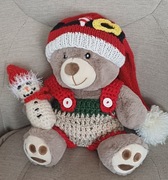 Misie i lalki w swiatecznych ubrankach