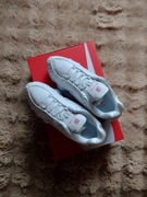 Nowe adidasy Nike Shox.