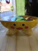 Czekoladowe jajka w pojemniczku świątecznym 