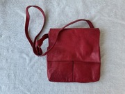 Venezia, torebka skórzana czerwona, listonoszka