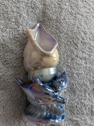 Kolorowy niebieski błyszczący wazon w delfiny muszla