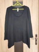 225 Czarna dłuższa bluzka rozkloszowana dłuższe boki oversize M/L