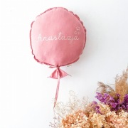 Różowa poduszka dekoracyjna BALON wykonana z lnu 