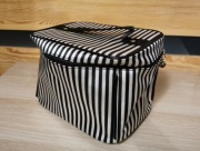 Kosmetyczka kuferek na kosmetyki Trendy paski 