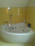 Wanna firmy Kolo 150x100 z hydromasażem