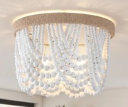 Lampa/żyrandol biała Boho/Vintage z drewnianymi koralikami E26/E27 3-punkto