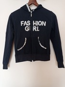 Czarna bluza marki Baki