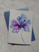 Kartka  ręcznie malowana z niebieskim kwiatem - akwarela