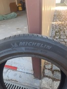 MICHELIN 235/45R17