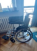 LEKKI - 10kg - WÓZEK INWALIDZKI - krótko używany - sprzedam