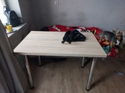 Drewniany stół kuchenny 