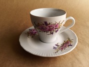 Zestaw 4 filiżanek ze spodkami. Porcelana. Ilmenau. Serwis. 8 el. Kwiaty.