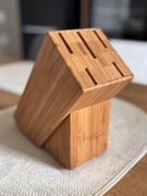 Stojak na noże drewno