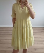 Sukienka w żółtym kolorze 