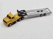 Majorette 1/100 - GMC Brigadier ciężarówka laweta