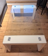 Szklany stolik kawowy – Biała ława do salonu – Odbiór osobisty