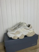Buty damskie New Balance 9060 beżowe org 37