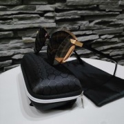 Nowe okulary z etui przeciwsłoneczne 