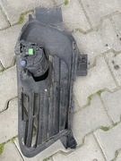 Peugeot 308. T9 lift kratka zderzaka chrom