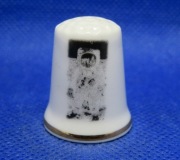 Naparstek Kolekcjonerski - Neil Armstrong Pierwszy Człowiek Na Księżycu 