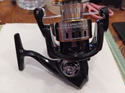 Kołowrotek spinningowy , przełożenie 5,2:1, słona lub słodka woda, 7000