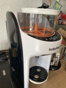 Baby Brezza Formula Pro Advanced FRP0046 – automat do mleka niemowlęcego