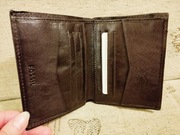 Portfel skórzany marki Fossil ciemnobrązowy