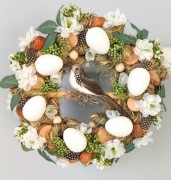 Wiosenny wielkanocny wianek zielony mech ptaszek pleciona trawa boho folk