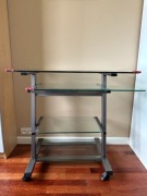 Biurko metalowe szklane na kółkach