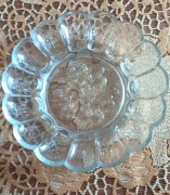 Talerz do jajek zdobione szkło  z czasów PRL-u