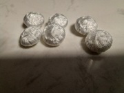 Guziki ecru- do sutann i mucettu 36 sztk.