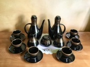 „Kajtek” duży serwis w złote paseczki -Pruszków. Projekt Zofia Galińska