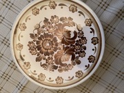 Płaski piękny talerz ręcznie malowany kwiaty  pamiątka ceramika prl