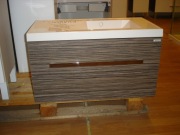 Zestwa mebli łazienkowych firmyWidax Zebrano. 