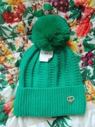 Czapka damska z pomponem 