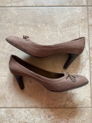 Buty na obcasie zamsz skórka rozmiar 39 Reserved