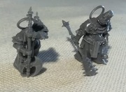 2 fajne figurki (niestety uszkodzone jak widać)