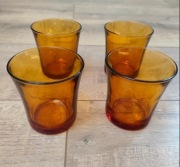 Zabytkowe szklanki Duralex