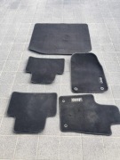 dywaniki welurowe do Jeep Grand Cherokee WK2 